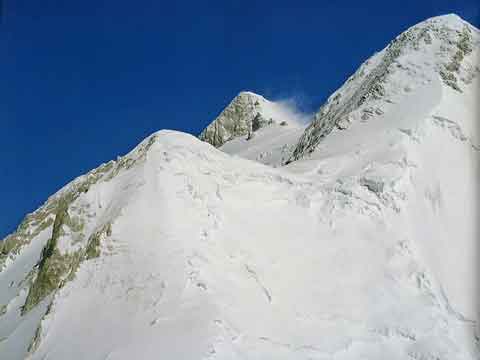 
Gasherbrum II and Gasherbrum East From 6800m On Gasherbrum I - Los Ochomiles: Karakorum e Himalaya book

